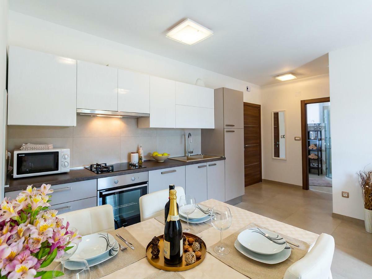 Apartments Gioia Пореч Экстерьер фото