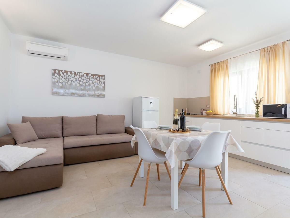 Apartments Gioia Пореч Экстерьер фото