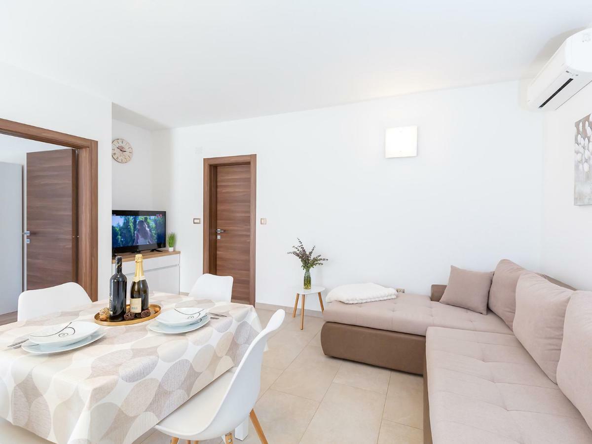 Apartments Gioia Пореч Экстерьер фото